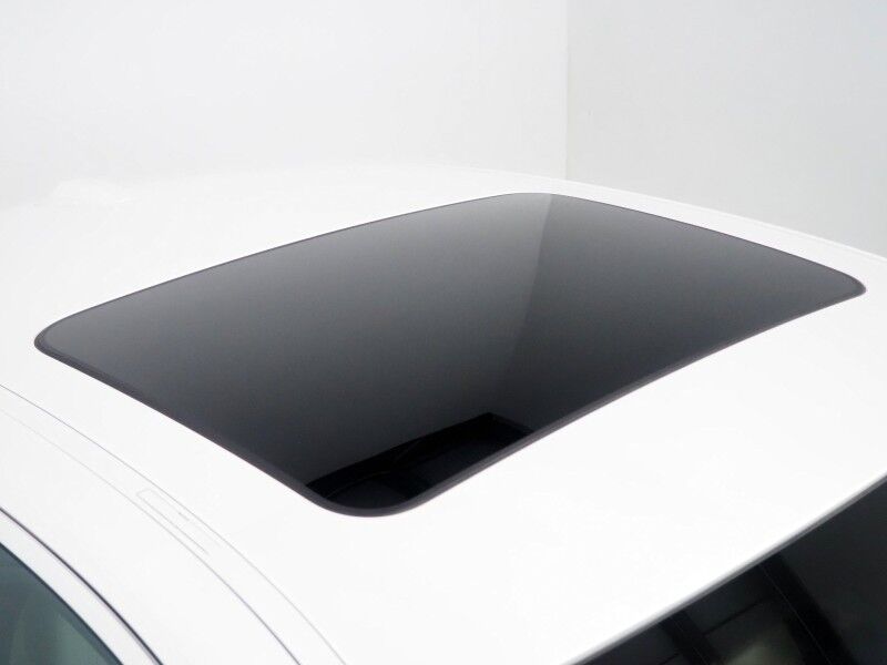 2024 BMW i4 eDrive35 Gran Coupe *DRIVING ASSIST PRO, HEADS-UP DISPLAY, NAVIGATION, CURVED DISPLAY, ADAPTIVE CRUISE, SAFETY ALERTS, 360 VIEW CAMERAS, MOONROOF, HEATED SEATS/STEERING, ICONIC SOUNDS, HARMAN/KARDON, WIRELESS CHARGING, ANDROID & APPLE Round Rock TX
