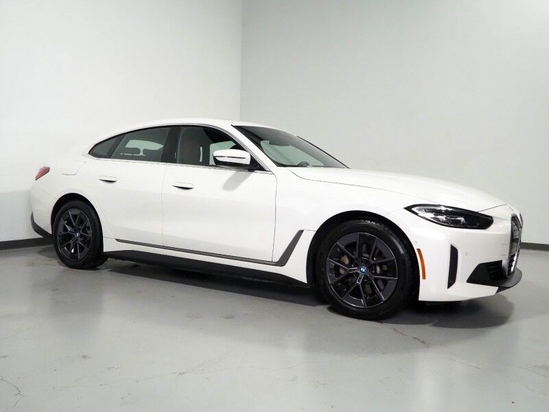2024 BMW i4 eDrive35 Gran Coupe *HEADS-UP DISPLAY, NAVIGATION, CURVED DISPLAY, SAFETY ALERTS, 360 VIEW CAMERAS, MOONROOF, HEATED SEATS/STEERING, COMFORT ACCESS, ICONIC SOUNDS, HARMAN/KARDON, WIRELESS CHARGING, ANDROID & APPLE