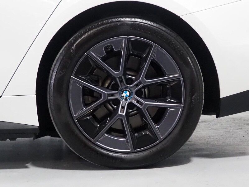 2024 BMW i4 eDrive35 Gran Coupe *HEADS-UP DISPLAY, NAVIGATION, CURVED DISPLAY, SAFETY ALERTS, 360 VIEW CAMERAS, MOONROOF, HEATED SEATS/STEERING, COMFORT ACCESS, ICONIC SOUNDS, HARMAN/KARDON, WIRELESS CHARGING, ANDROID & APPLE Round Rock TX