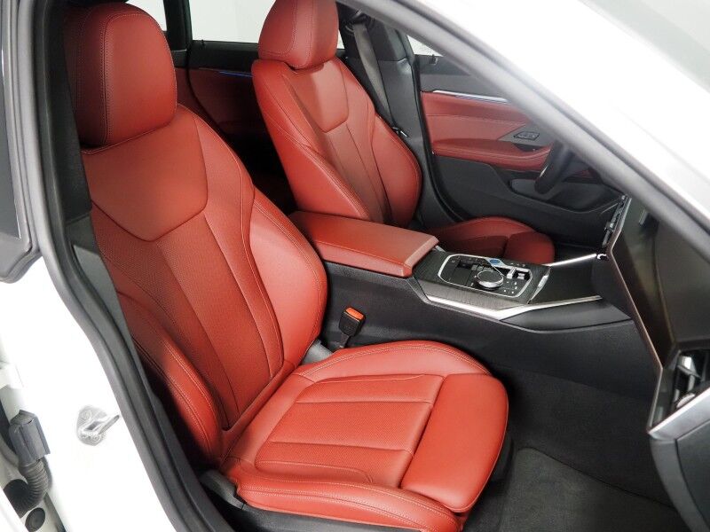 2024 BMW i4 eDrive35 Gran Coupe *HEADS-UP DISPLAY, NAVIGATION, CURVED DISPLAY, SAFETY ALERTS, 360 VIEW CAMERAS, MOONROOF, HEATED SEATS/STEERING, COMFORT ACCESS, ICONIC SOUNDS, HARMAN/KARDON, WIRELESS CHARGING, ANDROID & APPLE
