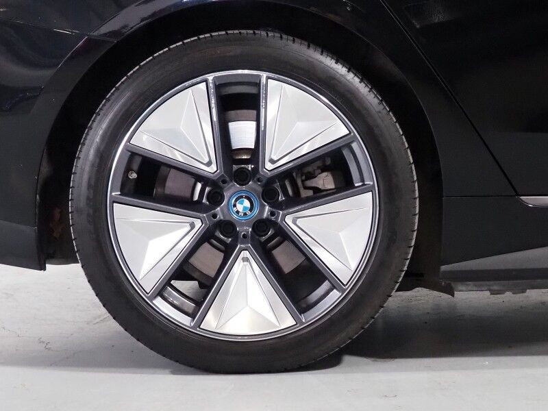 2024 BMW i4 eDrive35 Gran Coupe *HEADS-UP DISPLAY, NAVIGATION, CURVED DISPLAY, SAFETY ALERTS, 360 VIEW CAMERAS, MOONROOF, HEATED SEATS/STEERING, ICONIC SOUNDS, HARMAN/KARDON, WIRELESS CHARGING, ANDROID & APPLE Round Rock TX