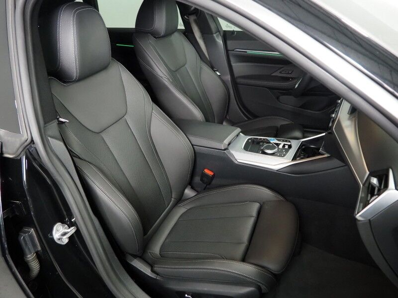 2024 BMW i4 eDrive35 Gran Coupe *HEADS-UP DISPLAY, NAVIGATION, CURVED DISPLAY, SAFETY ALERTS, 360 VIEW CAMERAS, MOONROOF, HEATED SEATS/STEERING, ICONIC SOUNDS, HARMAN/KARDON, WIRELESS CHARGING, ANDROID & APPLE