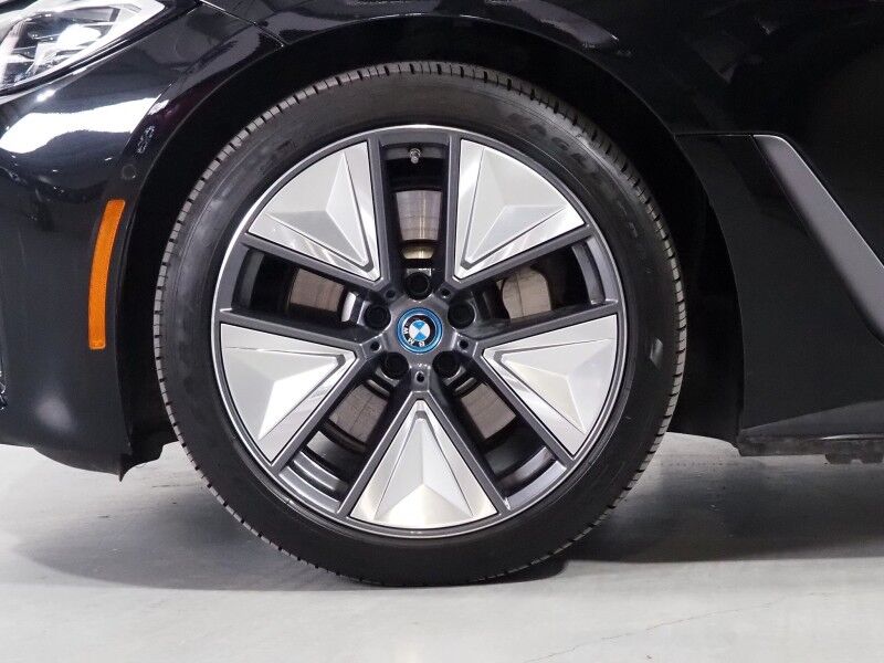 2024 BMW i4 eDrive35 Gran Coupe *HEADS-UP DISPLAY, NAVIGATION, CURVED DISPLAY, SAFETY ALERTS, 360 VIEW CAMERAS, MOONROOF, HEATED SEATS/STEERING, ICONIC SOUNDS, HARMAN/KARDON, WIRELESS CHARGING, ANDROID & APPLE Round Rock TX