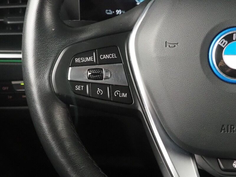 2024 BMW i4 eDrive35 Gran Coupe *HEADS-UP DISPLAY, NAVIGATION, CURVED DISPLAY, SAFETY ALERTS, 360 VIEW CAMERAS, MOONROOF, HEATED SEATS/STEERING, ICONIC SOUNDS, HARMAN/KARDON, WIRELESS CHARGING, ANDROID & APPLE Round Rock TX