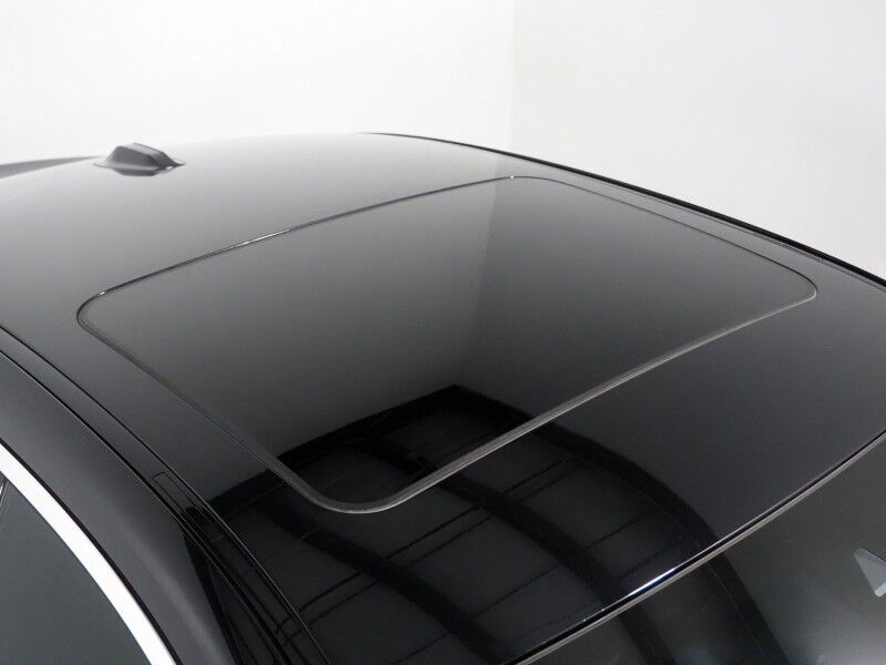 2024 BMW i4 eDrive35 Gran Coupe *HEADS-UP DISPLAY, NAVIGATION, CURVED DISPLAY, SAFETY ALERTS, 360 VIEW CAMERAS, MOONROOF, HEATED SEATS/STEERING, ICONIC SOUNDS, HARMAN/KARDON, WIRELESS CHARGING, ANDROID & APPLE Round Rock TX