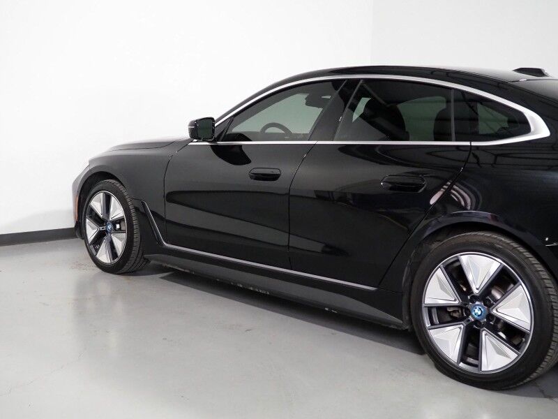 2024 BMW i4 eDrive35 Gran Coupe *HEADS-UP DISPLAY, NAVIGATION, CURVED DISPLAY, SAFETY ALERTS, 360 VIEW CAMERAS, MOONROOF, HEATED SEATS/STEERING, ICONIC SOUNDS, HARMAN/KARDON, WIRELESS CHARGING, ANDROID & APPLE Round Rock TX