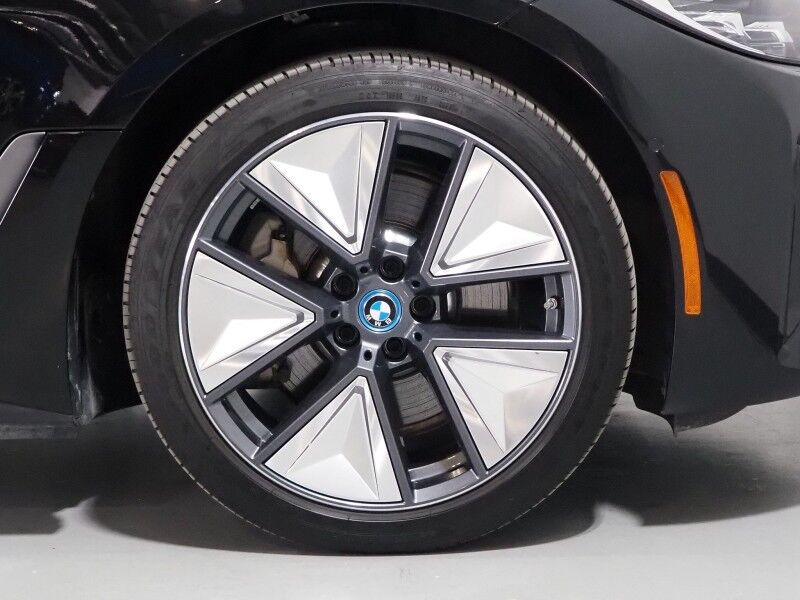 2024 BMW i4 eDrive35 Gran Coupe *HEADS-UP DISPLAY, NAVIGATION, CURVED DISPLAY, SAFETY ALERTS, 360 VIEW CAMERAS, MOONROOF, HEATED SEATS/STEERING, ICONIC SOUNDS, WIRELESS CHARGING, ANDROID & APPLE Round Rock TX