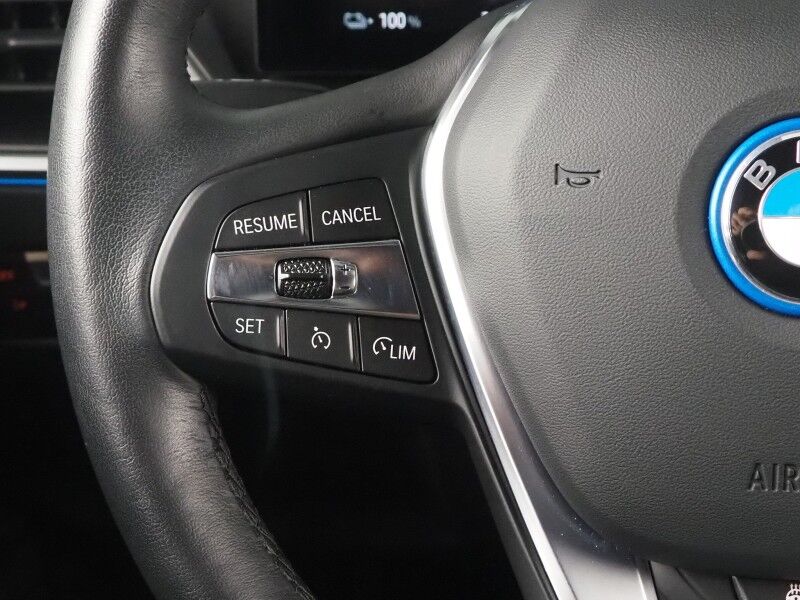 2024 BMW i4 eDrive35 Gran Coupe *HEADS-UP DISPLAY, NAVIGATION, CURVED DISPLAY, SAFETY ALERTS, 360 VIEW CAMERAS, MOONROOF, HEATED SEATS/STEERING, ICONIC SOUNDS, WIRELESS CHARGING, ANDROID & APPLE Round Rock TX