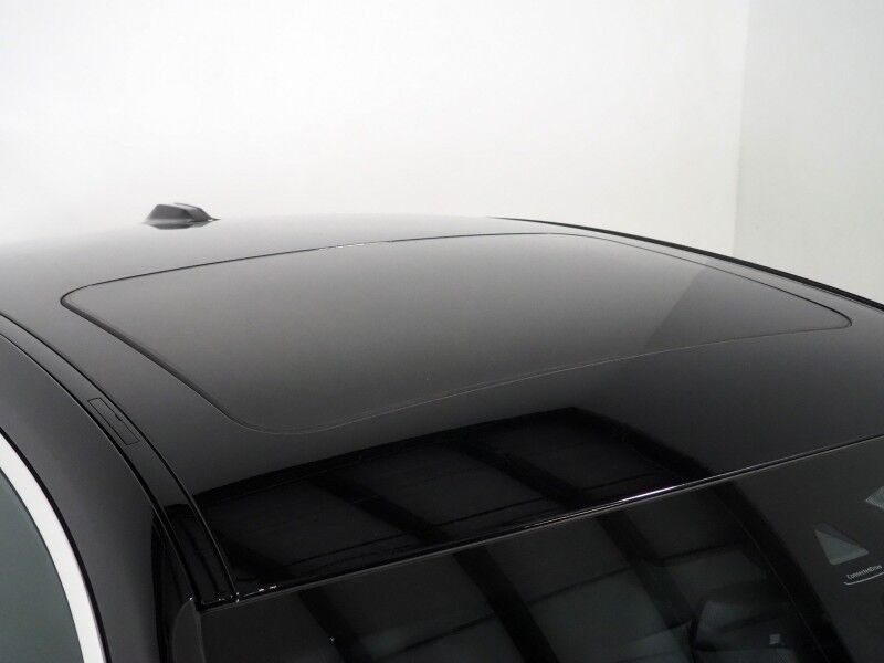 2024 BMW i4 eDrive35 Gran Coupe *HEADS-UP DISPLAY, NAVIGATION, CURVED DISPLAY, SAFETY ALERTS, 360 VIEW CAMERAS, MOONROOF, HEATED SEATS/STEERING, ICONIC SOUNDS, WIRELESS CHARGING, ANDROID & APPLE Round Rock TX