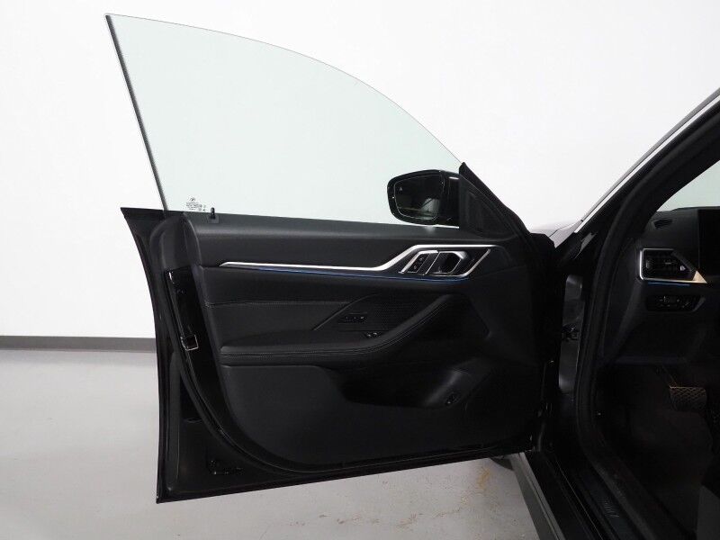 2024 BMW i4 eDrive35 Gran Coupe *HEADS-UP DISPLAY, NAVIGATION, CURVED DISPLAY, SAFETY ALERTS, 360 VIEW CAMERAS, MOONROOF, HEATED SEATS/STEERING, ICONIC SOUNDS, WIRELESS CHARGING, ANDROID & APPLE Round Rock TX