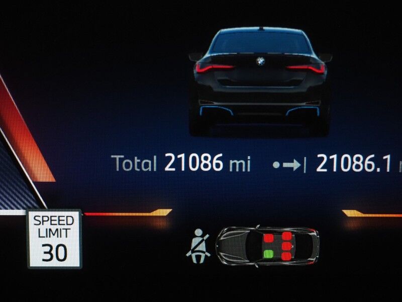 2024 BMW i4 eDrive35 Gran Coupe *HEADS-UP DISPLAY, NAVIGATION, CURVED DISPLAY, SAFETY ALERTS, 360 VIEW CAMERAS, MOONROOF, HEATED SEATS/STEERING, ICONIC SOUNDS, WIRELESS CHARGING, ANDROID & APPLE Round Rock TX