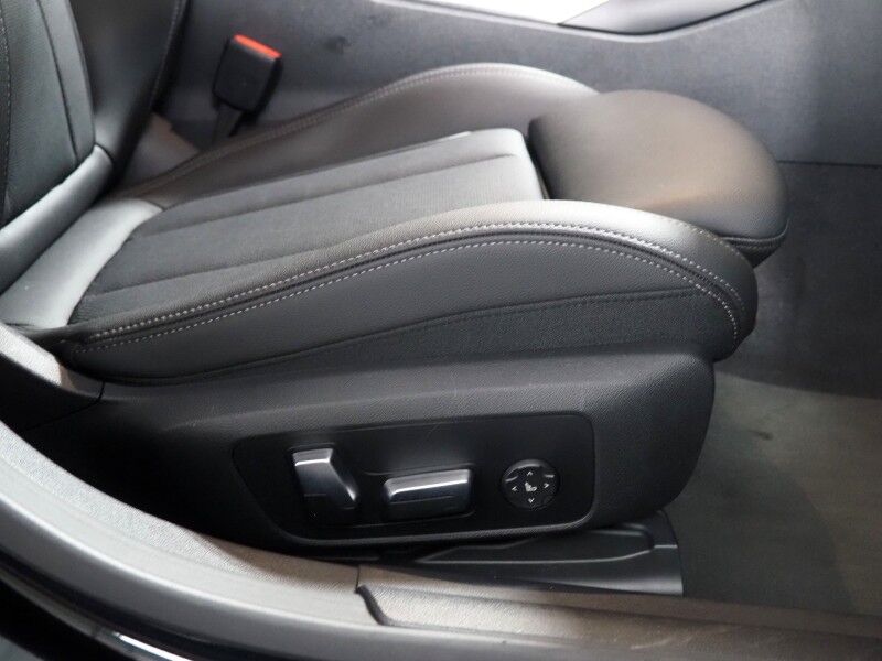 2024 BMW i4 eDrive35 Gran Coupe *HEADS-UP DISPLAY, NAVIGATION, CURVED DISPLAY, SAFETY ALERTS, 360 VIEW CAMERAS, MOONROOF, HEATED SEATS/STEERING, ICONIC SOUNDS, WIRELESS CHARGING, ANDROID & APPLE Round Rock TX