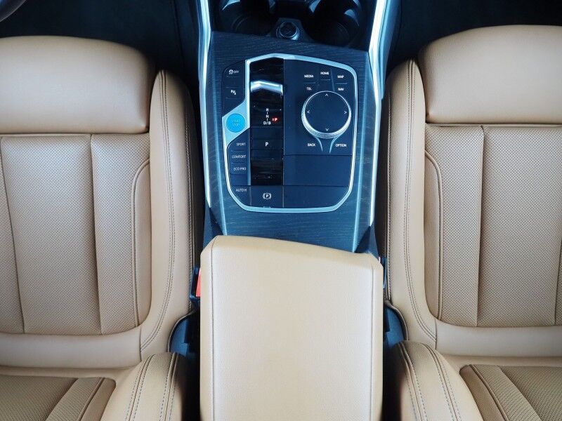 2024 BMW i4 eDrive35 Gran Coupe *HEADS-UP DISPLAY, NAVIGATION, CURVED DISPLAY, SAFETY ALERTS, BACKUP-CAMERA, MOONROOF, HEATED SEATS/STEERING, ICONIC SOUNDS, HARMAN/KARDON, WIRELESS CHARGING, ANDROID & APPLE Round Rock TX