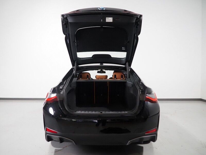 2024 BMW i4 eDrive35 Gran Coupe *HEADS-UP DISPLAY, NAVIGATION, CURVED DISPLAY, SAFETY ALERTS, BACKUP-CAMERA, MOONROOF, HEATED SEATS/STEERING, ICONIC SOUNDS, HARMAN/KARDON, WIRELESS CHARGING, ANDROID & APPLE Round Rock TX