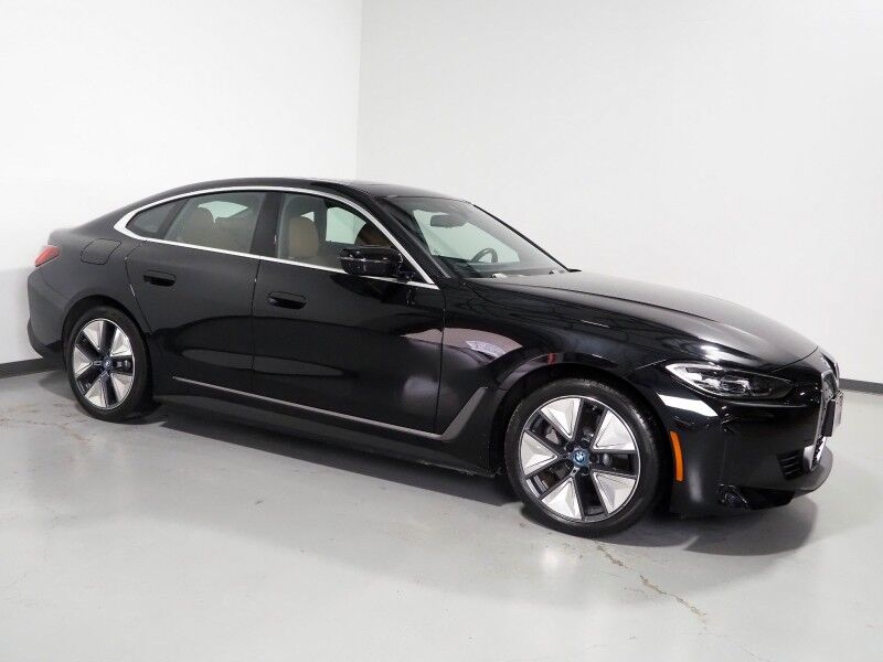 2024 BMW i4 eDrive35 Gran Coupe *HEADS-UP DISPLAY, NAVIGATION, CURVED DISPLAY, SAFETY ALERTS, BACKUP-CAMERA, MOONROOF, HEATED SEATS/STEERING, ICONIC SOUNDS, HARMAN/KARDON, WIRELESS CHARGING, ANDROID & APPLE