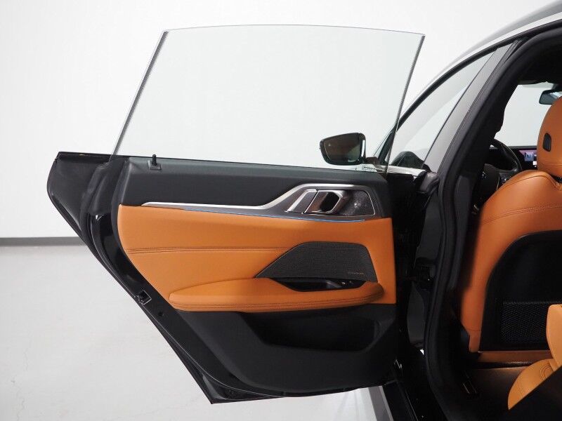 2024 BMW i4 eDrive35 Gran Coupe *HEADS-UP DISPLAY, NAVIGATION, CURVED DISPLAY, SAFETY ALERTS, BACKUP-CAMERA, MOONROOF, HEATED SEATS/STEERING, ICONIC SOUNDS, HARMAN/KARDON, WIRELESS CHARGING, ANDROID & APPLE Round Rock TX
