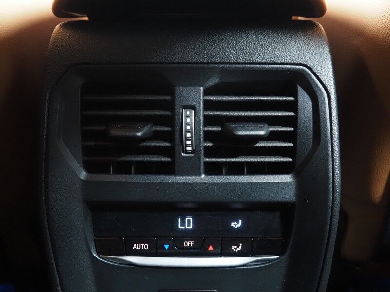 2024 BMW i4 eDrive35 Gran Coupe *HEADS-UP DISPLAY, NAVIGATION, CURVED DISPLAY, SAFETY ALERTS, BACKUP-CAMERA, MOONROOF, HEATED SEATS/STEERING, ICONIC SOUNDS, HARMAN/KARDON, WIRELESS CHARGING, ANDROID & APPLE Round Rock TX