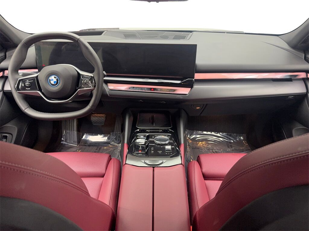 2024 BMW i5 eDrive40 NAV,CAM,PANO,HTD STS,BLIND SPOT,19&quot; WLS Irving TX