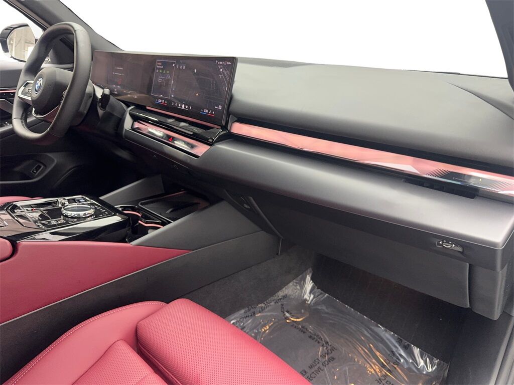 2024 BMW i5 eDrive40 NAV,CAM,PANO,HTD STS,BLIND SPOT,19&quot; WLS Irving TX