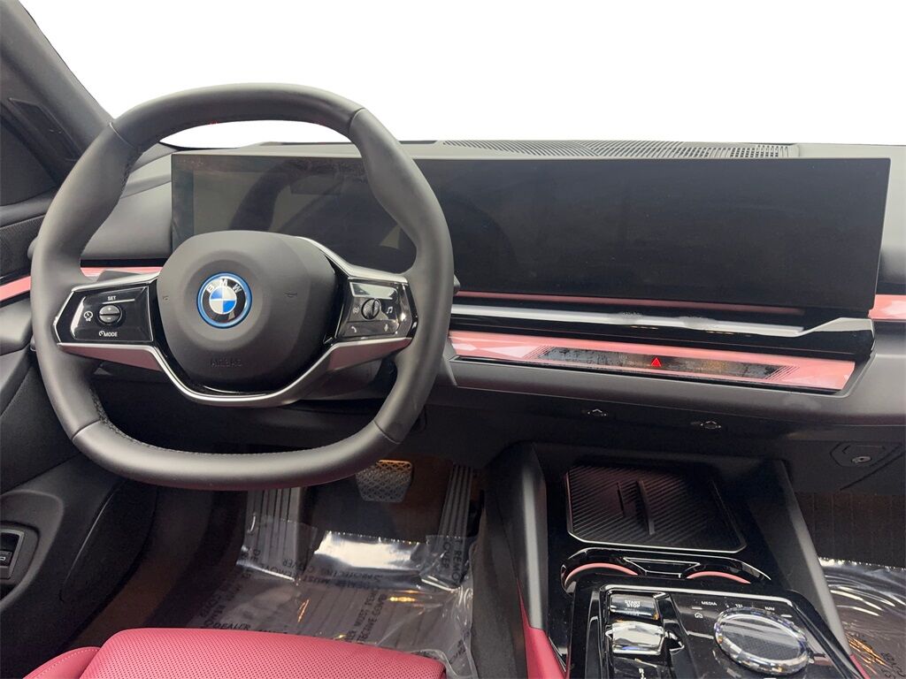2024 BMW i5 eDrive40 NAV,CAM,PANO,HTD STS,BLIND SPOT,19&quot; WLS Irving TX