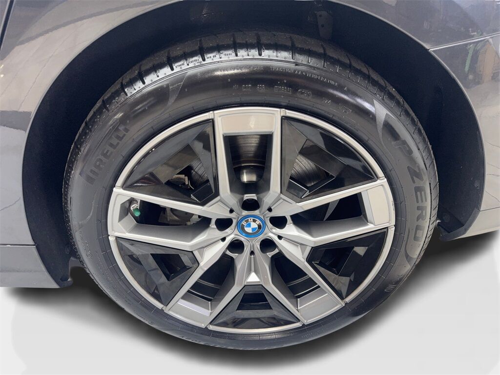 2024 BMW i5 eDrive40 NAV,CAM,PANO,HTD STS,BLIND SPOT,19&quot; WLS Irving TX