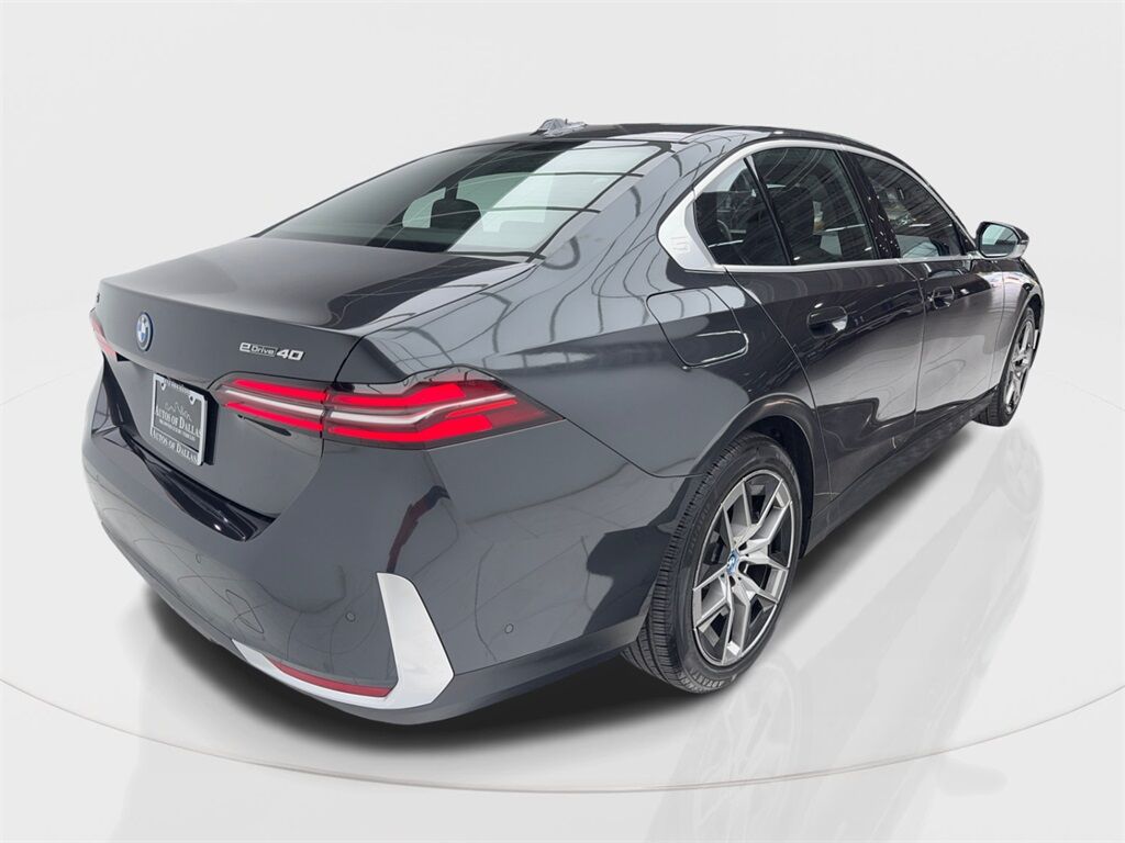 2024 BMW i5 eDrive40 NAV,CAM,SUNROOF,HTD STS,BLIND SPOT,HEADS Plano TX