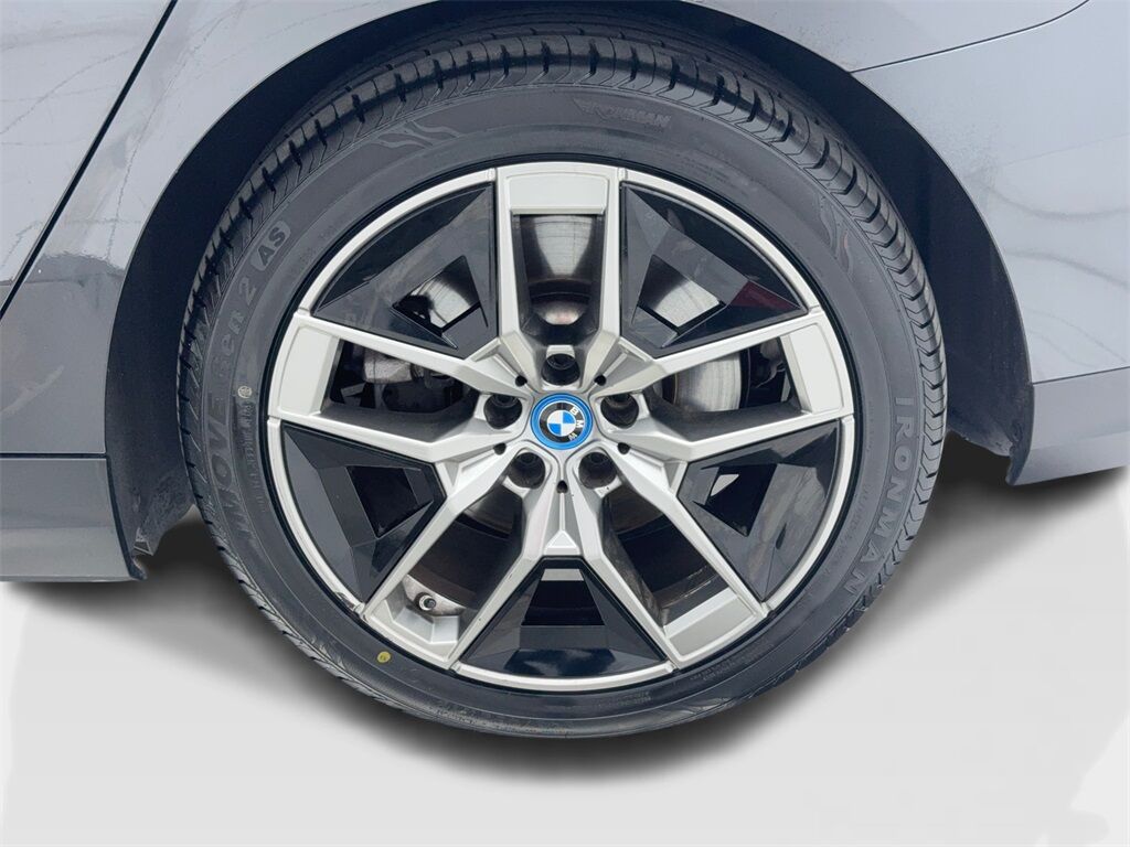 2024 BMW i5 eDrive40 NAV,CAM,SUNROOF,HTD STS,BLIND SPOT,HEADS Plano TX
