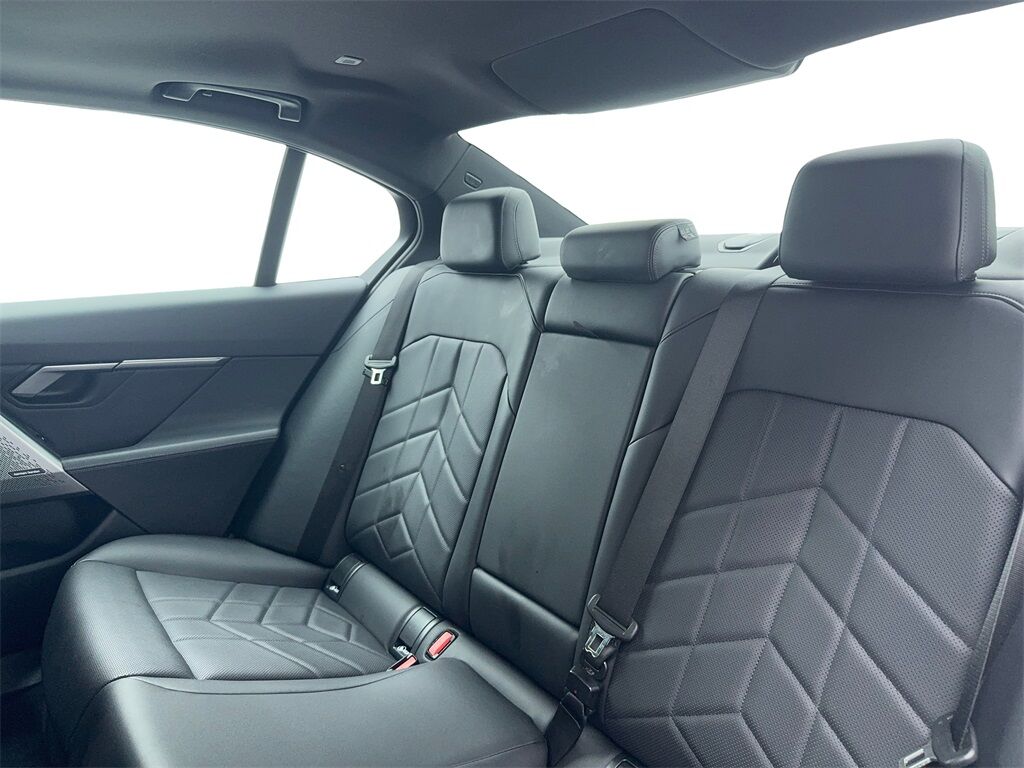 2024 BMW i5 eDrive40 NAV,CAM,SUNROOF,HTD STS,BLIND SPOT,HEADS Plano TX