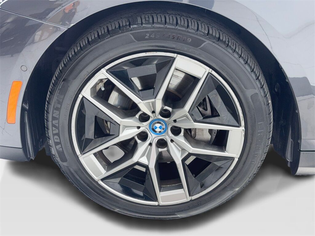2024 BMW i5 eDrive40 NAV,CAM,SUNROOF,HTD STS,BLIND SPOT,HEADS Plano TX