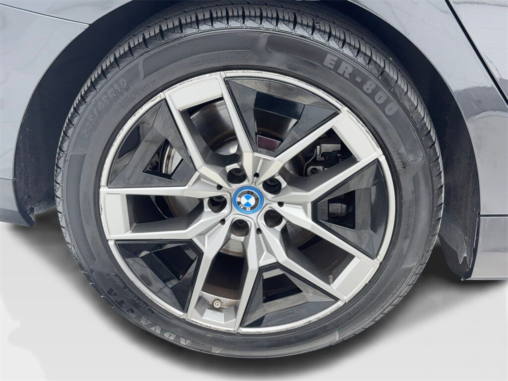 2024 BMW i5 eDrive40 NAV,CAM,SUNROOF,HTD STS,BLIND SPOT,HEADS Plano TX