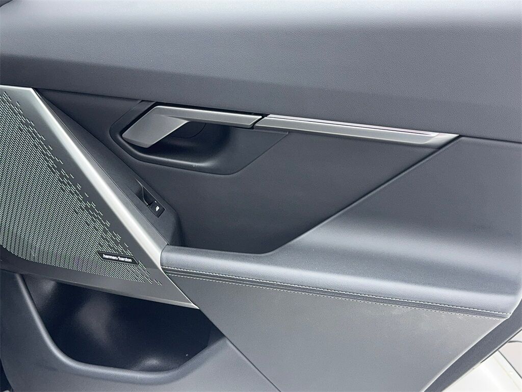 2024 BMW i5 eDrive40 NAV,CAM,SUNROOF,HTD STS,BLIND SPOT,HEADS Plano TX