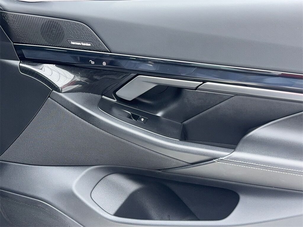2024 BMW i5 eDrive40 NAV,CAM,SUNROOF,HTD STS,BLIND SPOT,HEADS Plano TX