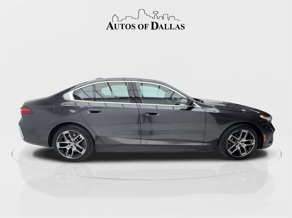 2024 BMW i5 eDrive40 NAV,CAM,SUNROOF,HTD STS,BLIND SPOT,HEADS Plano TX