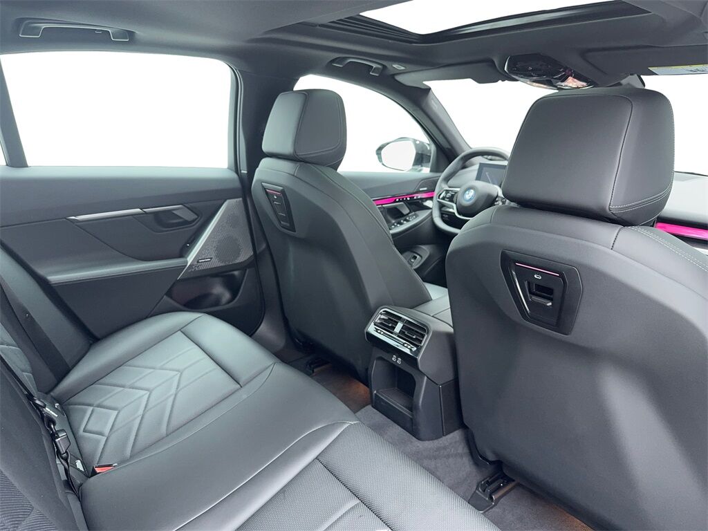 2024 BMW i5 eDrive40 NAV,CAM,SUNROOF,HTD STS,HEADS UP Plano TX