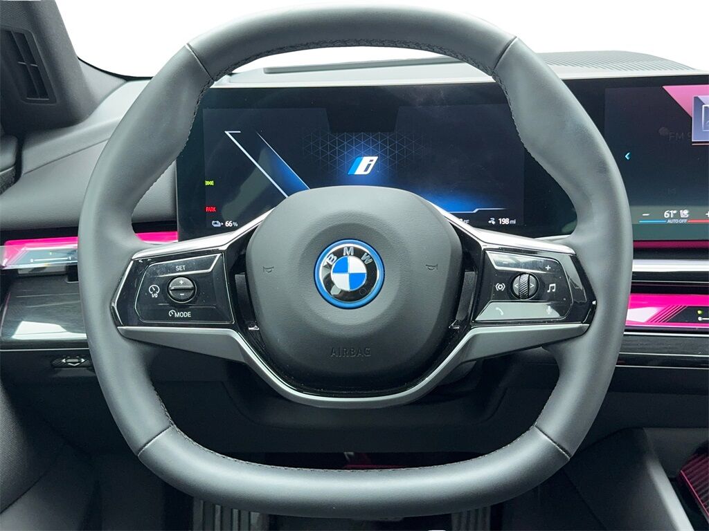 2024 BMW i5 eDrive40 NAV,CAM,SUNROOF,HTD STS,HEADS UP Plano TX