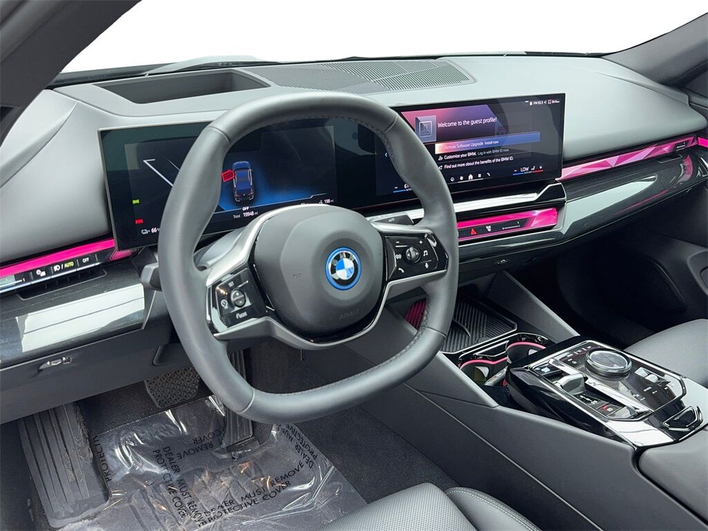 2024 BMW i5 eDrive40 NAV,CAM,SUNROOF,HTD STS,HEADS UP Plano TX