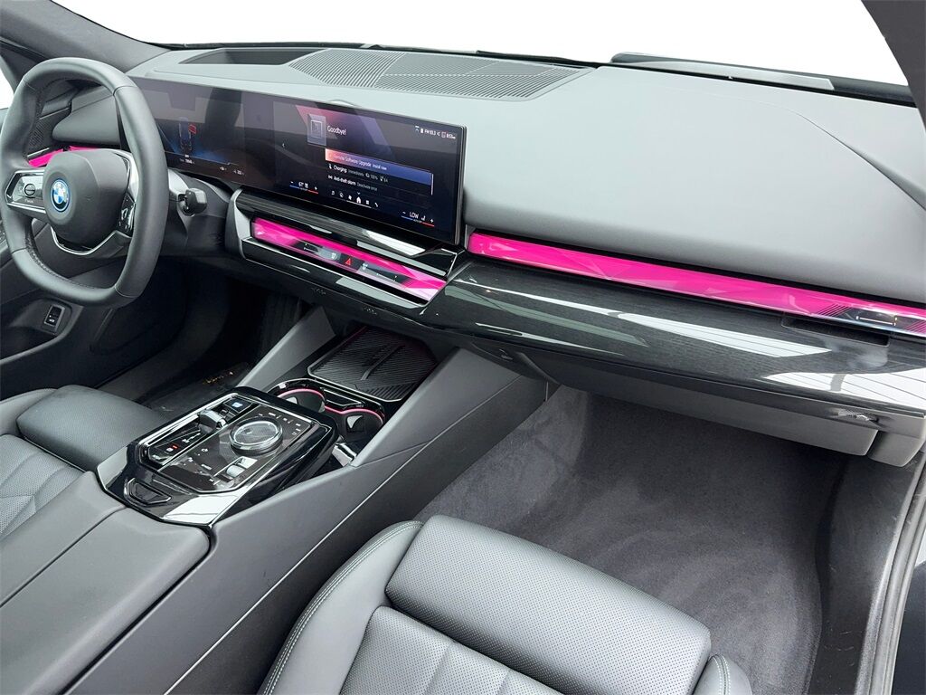 2024 BMW i5 eDrive40 NAV,CAM,SUNROOF,HTD STS,HEADS UP Plano TX