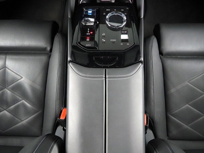 2024 BMW i5 eDrive40 Sedan *M SPORT, EXECUTIVE PKG, DRIVING ASSIST PRO PKG, HEADS-UP DISPLAY, NAVIGATION, ADAPTIVE CRUISE, SAFETY ALERTS, 360 CAMERAS, SKY LOUNGE ROOF, MERINO LEATHER, CLIMATE/MULTI-FUNCTION SEATS, BOWERS & WILKINS Round Rock TX