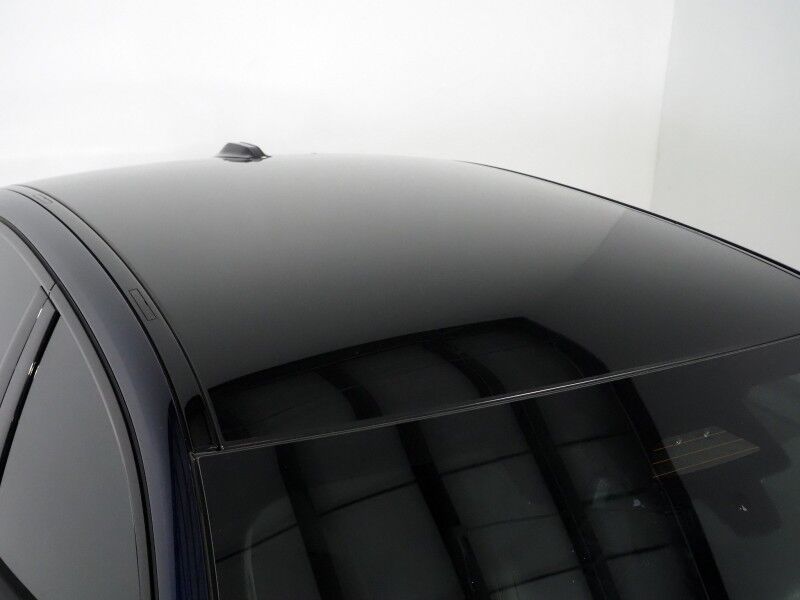 2024 BMW i5 eDrive40 Sedan *M SPORT, EXECUTIVE PKG, DRIVING ASSIST PRO PKG, HEADS-UP DISPLAY, NAVIGATION, ADAPTIVE CRUISE, SAFETY ALERTS, 360 CAMERAS, SKY LOUNGE ROOF, MERINO LEATHER, CLIMATE/MULTI-FUNCTION SEATS, BOWERS & WILKINS Round Rock TX