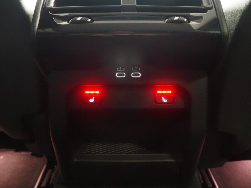 2024 BMW i5 eDrive40 Sedan *M SPORT, EXECUTIVE PKG, DRIVING ASSIST PRO PKG, HEADS-UP DISPLAY, NAVIGATION, ADAPTIVE CRUISE, SAFETY ALERTS, 360 CAMERAS, SKY LOUNGE ROOF, MERINO LEATHER, CLIMATE/MULTI-FUNCTION SEATS, BOWERS & WILKINS Round Rock TX