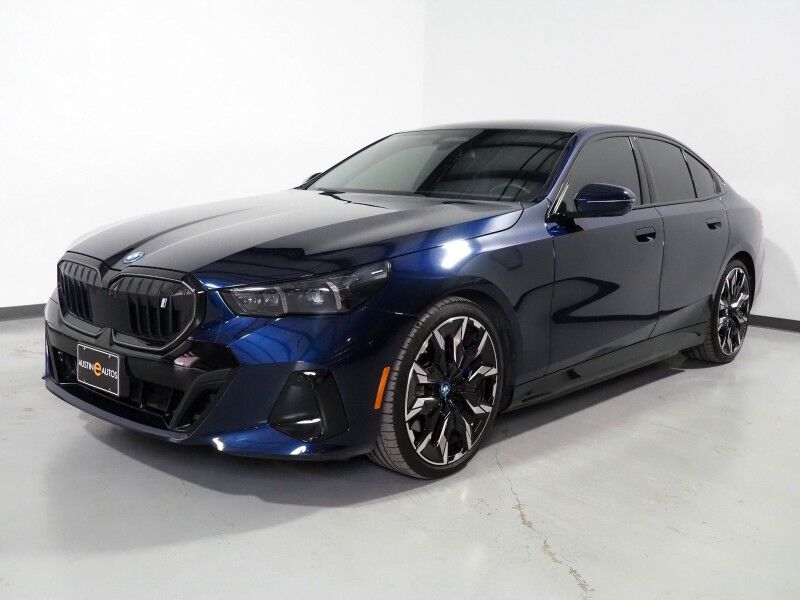 2024 BMW i5 eDrive40 Sedan *M SPORT, EXECUTIVE PKG, DRIVING ASSIST PRO PKG, HEADS-UP DISPLAY, NAVIGATION, ADAPTIVE CRUISE, SAFETY ALERTS, 360 CAMERAS, SKY LOUNGE ROOF, MERINO LEATHER, CLIMATE/MULTI-FUNCTION SEATS, BOWERS & WILKINS Round Rock TX