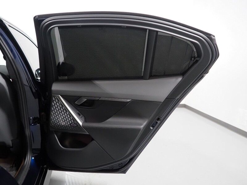 2024 BMW i5 eDrive40 Sedan *M SPORT, EXECUTIVE PKG, DRIVING ASSIST PRO PKG, HEADS-UP DISPLAY, NAVIGATION, ADAPTIVE CRUISE, SAFETY ALERTS, 360 CAMERAS, SKY LOUNGE ROOF, MERINO LEATHER, CLIMATE/MULTI-FUNCTION SEATS, BOWERS & WILKINS Round Rock TX