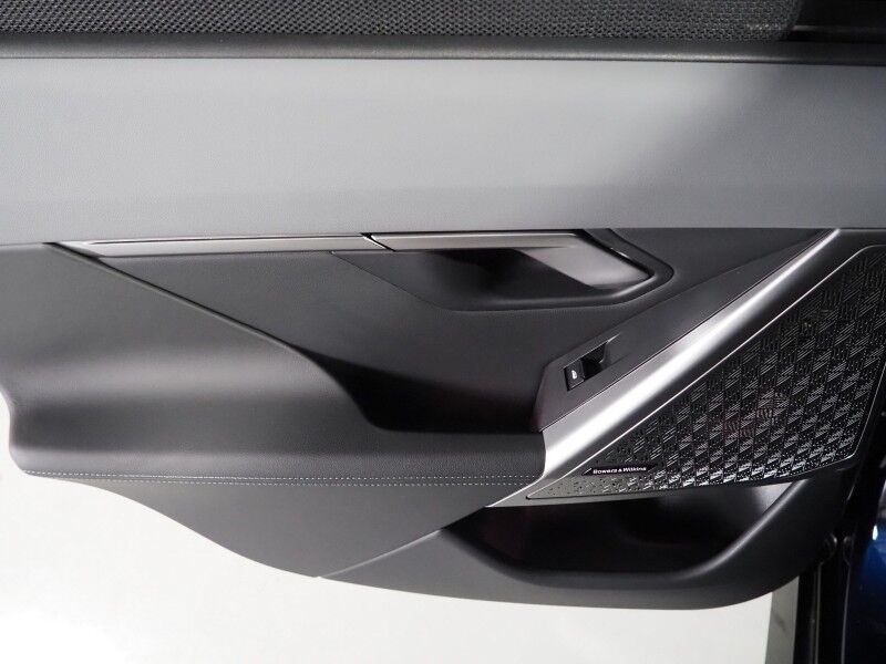 2024 BMW i5 eDrive40 Sedan *M SPORT, EXECUTIVE PKG, DRIVING ASSIST PRO PKG, HEADS-UP DISPLAY, NAVIGATION, ADAPTIVE CRUISE, SAFETY ALERTS, 360 CAMERAS, SKY LOUNGE ROOF, MERINO LEATHER, CLIMATE/MULTI-FUNCTION SEATS, BOWERS & WILKINS Round Rock TX