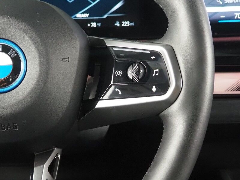 2024 BMW i5 eDrive40 Sedan *M SPORT, EXECUTIVE PKG, DRIVING ASSIST PRO PKG, HEADS-UP DISPLAY, NAVIGATION, ADAPTIVE CRUISE, SAFETY ALERTS, 360 CAMERAS, SKY LOUNGE ROOF, MERINO LEATHER, CLIMATE/MULTI-FUNCTION SEATS, BOWERS & WILKINS Round Rock TX