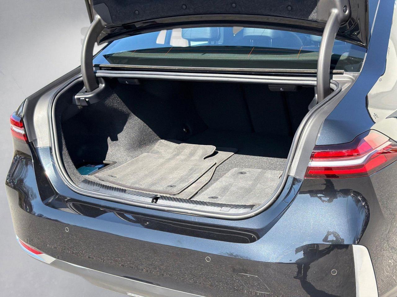 2024 BMW i5 eDrive40 Hagerstown MD