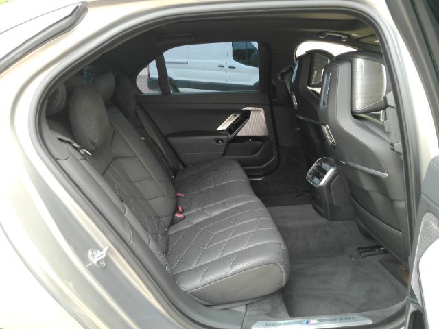 2024 BMW i7 xDrive60 Plano TX