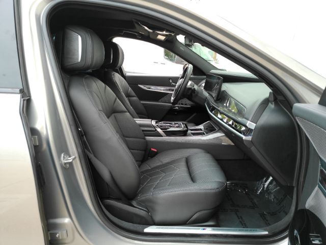 2024 BMW i7 xDrive60 Plano TX