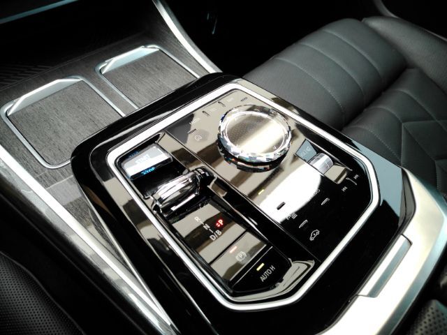 2024 BMW i7 xDrive60 Plano TX