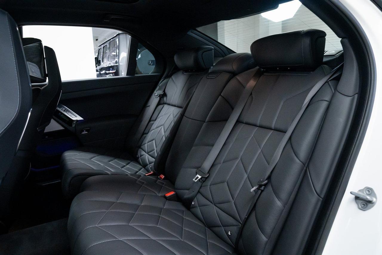 2024 BMW i7 xDrive60 Premium Package Driving Assist Package Portland OR