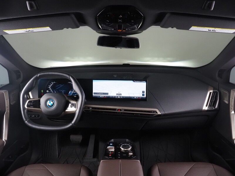 2024 BMW iX M60 AWD *DRIVING ASSISTANCE PRO PKG, HEADS-UP DISPLAY, NAVIGATION, ADAPTIVE CRUISE, 360 CAMERAS, PANO ECLIPSING GLASS ROOF, CLIMATE/MULTI-FUNCTION SEATS, HEATED STEERING, BOWERS & WILKINS, WIRELESS CHARGING